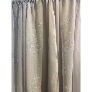 2 Embroidered Sheer Purple / Lavender Curtain Panels With Floral Design Lightwei